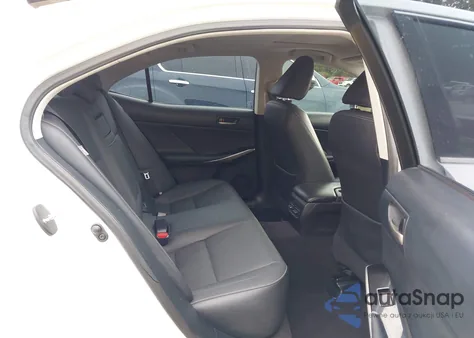 2019 Lexus Is 300 z USA, uszkodzony, nr VIN JTHBA1D22K5089145